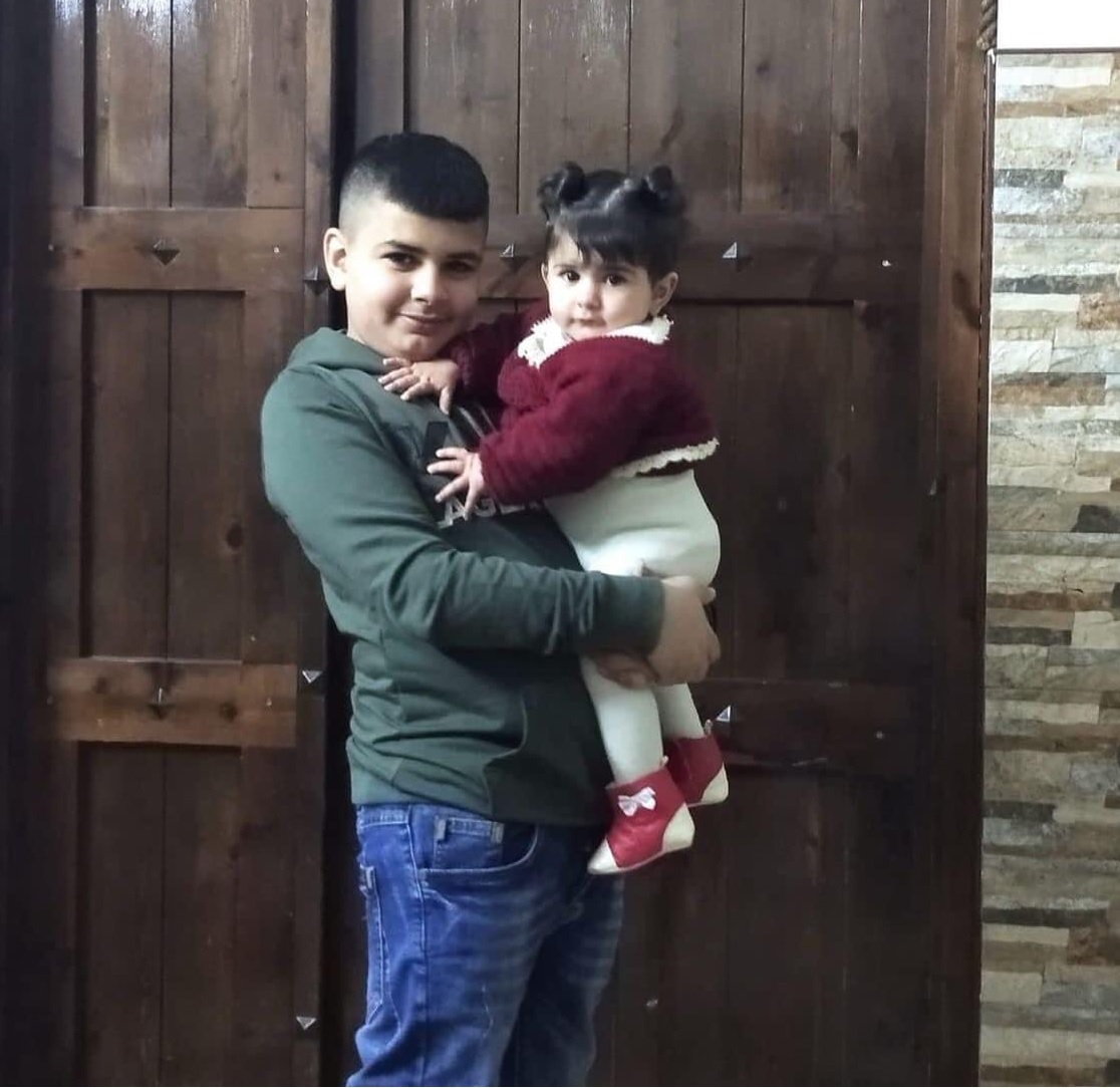 صورة للشهيد الطفل قيس فتحي نصر الله قبل عامين.